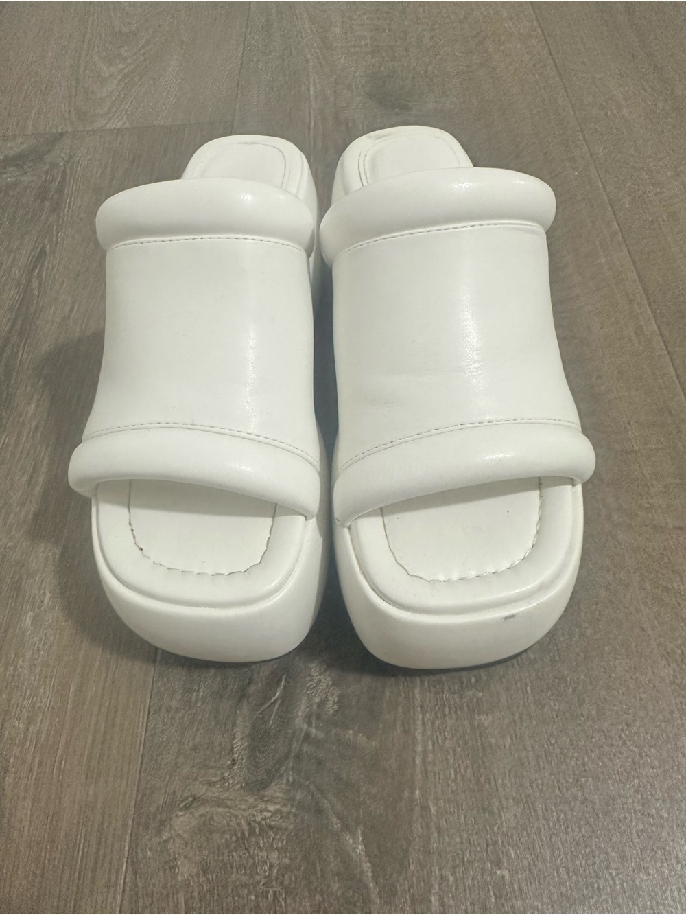 White Chunky Slide Sandals size 5.5
